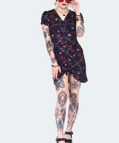 Jawbreaker Skull & Roses Print Midi Dress 10 Jawbreaker Skull & Roses Print Midi Dress -Spooky Threads skull and roses print midi dress dra 9565 02.1444 300x