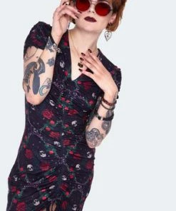 Jawbreaker Skull & Roses Print Midi Dress 9 Jawbreaker Skull & Roses Print Midi Dress -Spooky Threads skull and roses print midi dress dra 9565 04.1444 300x